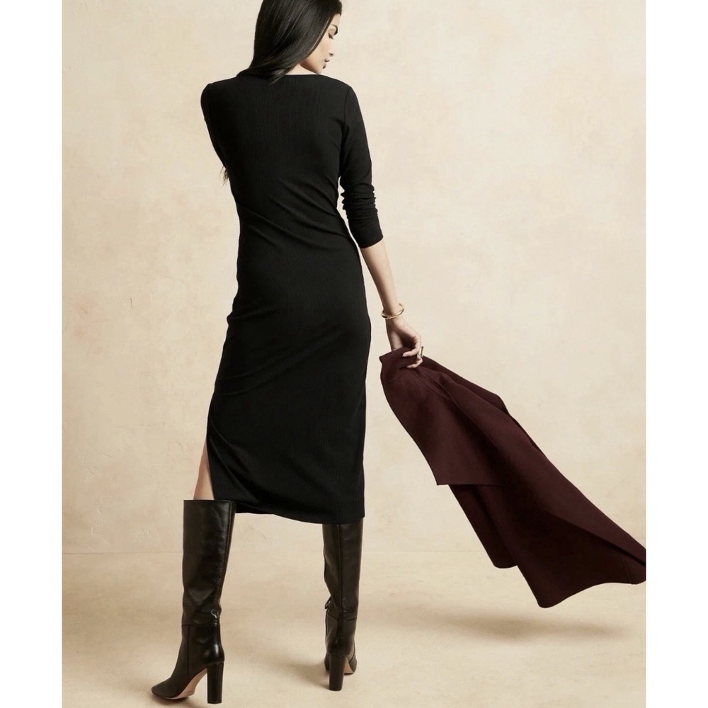 Banana Republic Sz Medium Long Sleeve Scoop  Neck Ribbed MIDI  Dress Black